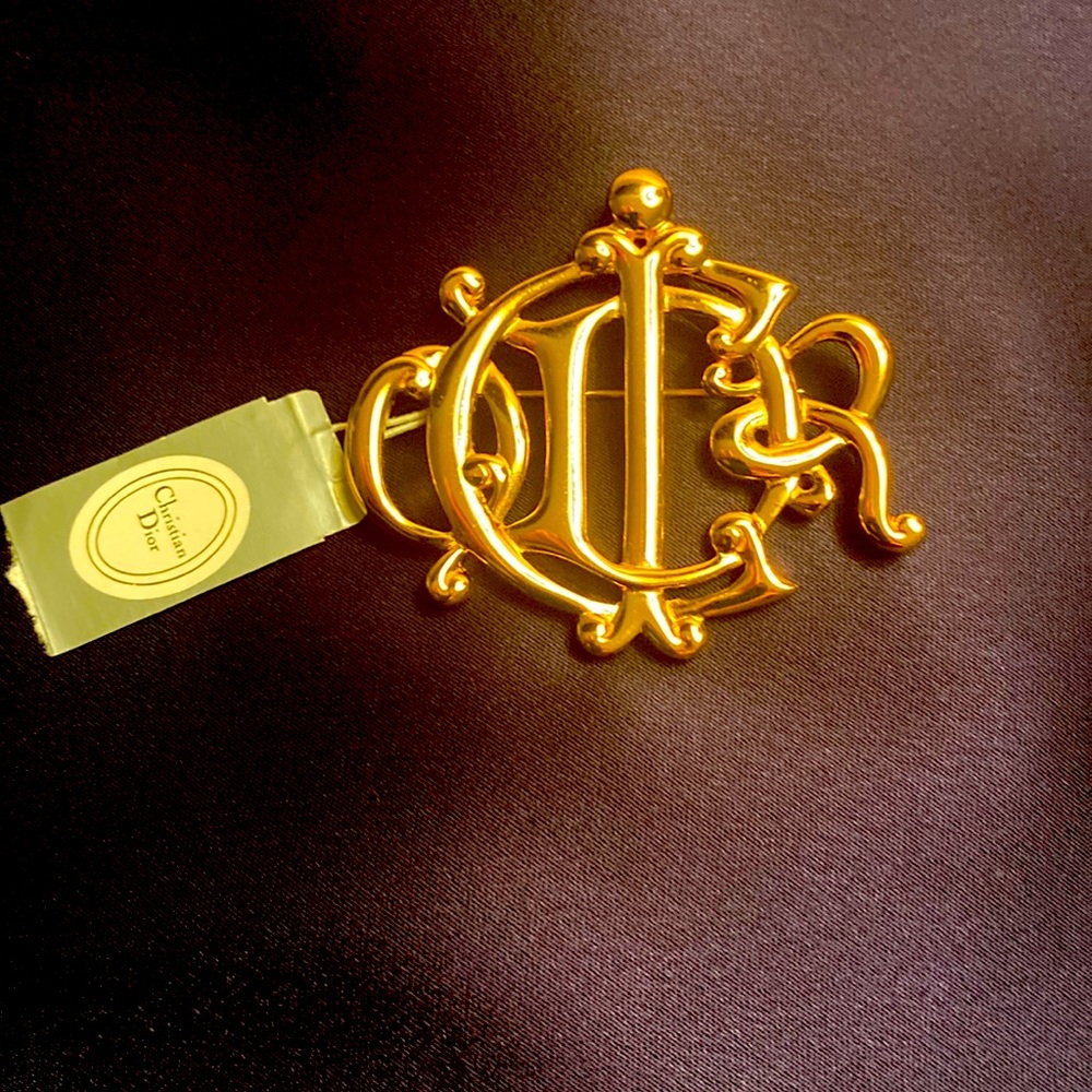 Christian Dior Monogram CD Logo Germany Hold Tone Pin Brooch NWT F3101-115 0000
